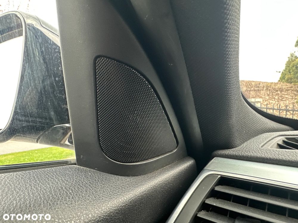 BMW Seria 3 318d Edition M Sport Shadow - 32