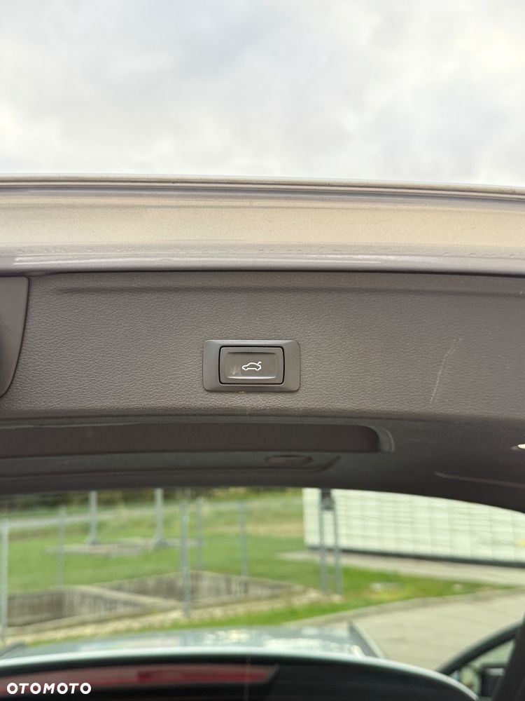 Audi A4 Avant 2.0 TDI S tronic - 22