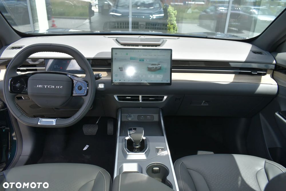 Jetour Dashing 1.5T DCT - 12