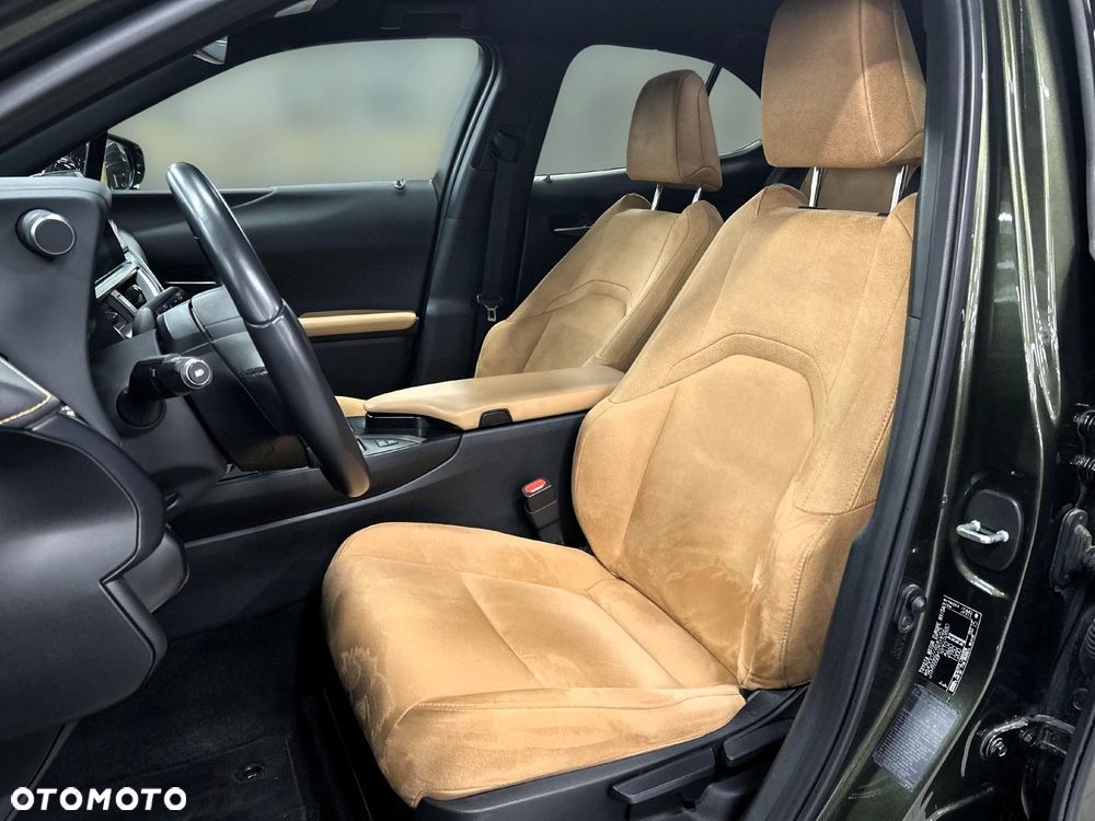 Lexus UX 250h GPF Business 2WD - 12