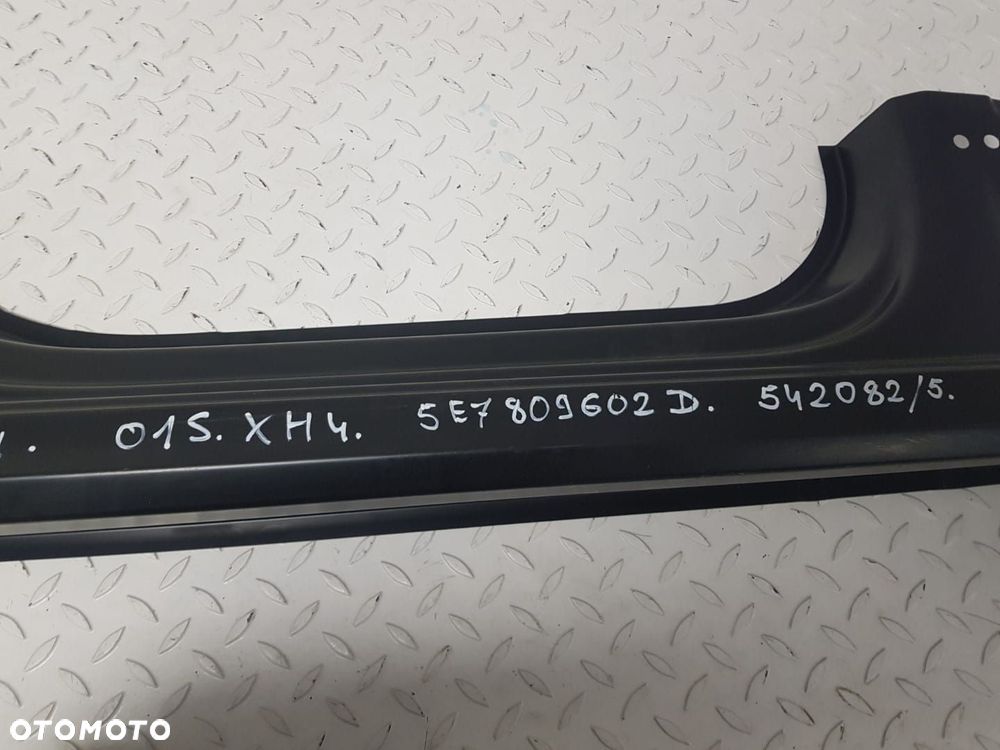 NOWY PRÓG SŁUPEK B PRAWY PRZEDNI PRAWA PRZÓD SKODA OCTAVIA IV 4 5E7 20-25 5E7809602D - 4