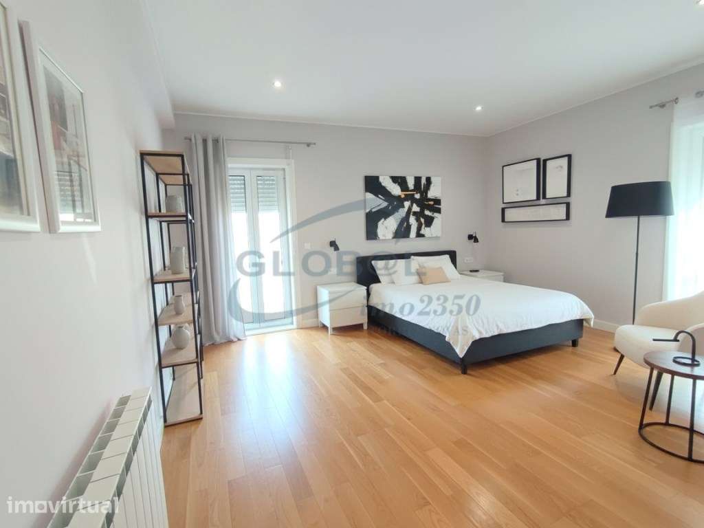 Apartamento de excelência, com dois pisos, elevador exclusivo e ele... - Grande imagem: 2/15