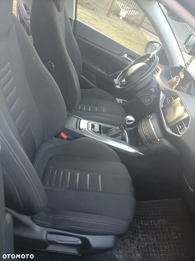 Peugeot 308 1.6 THP Active - 3