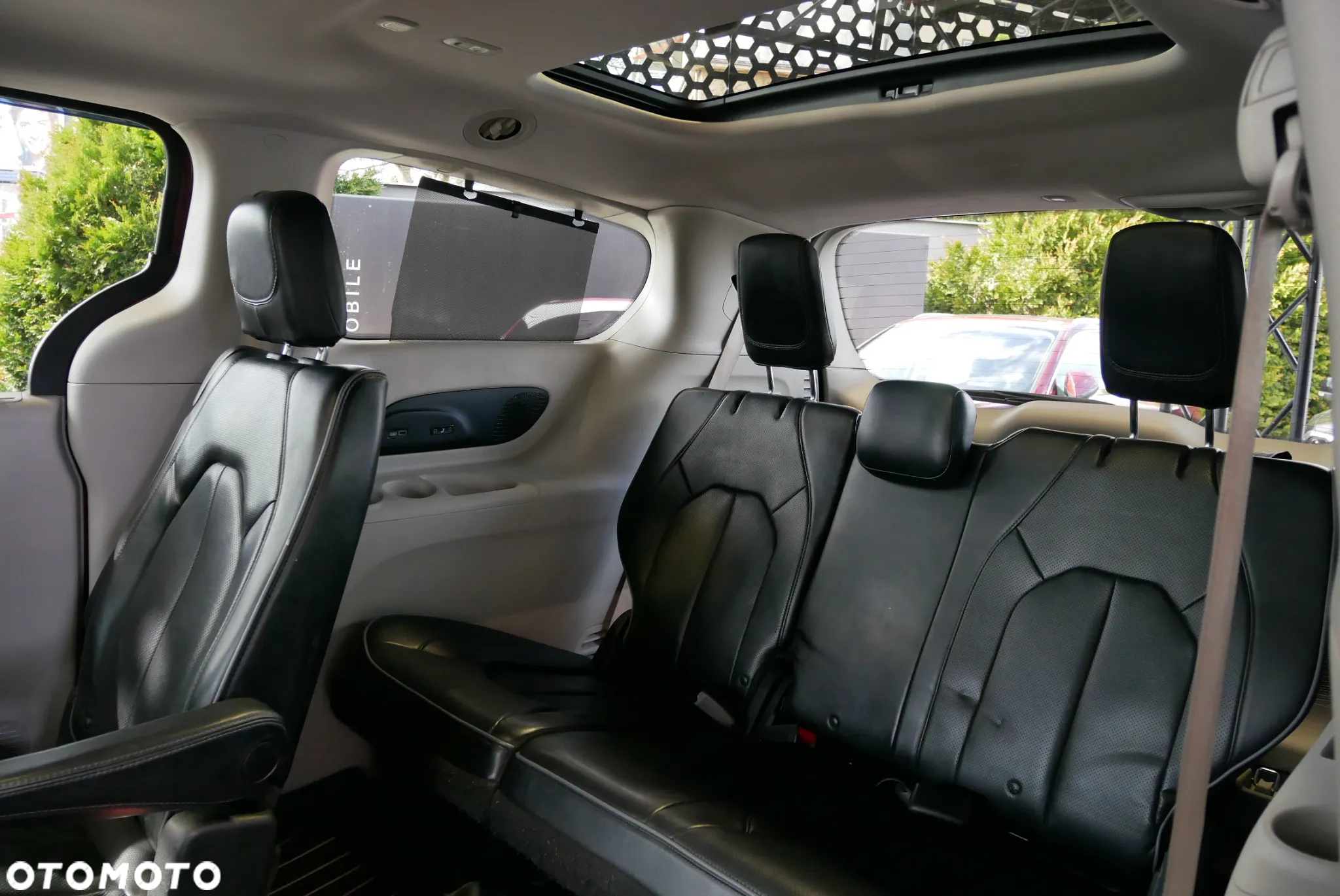 Chrysler Pacifica - 18