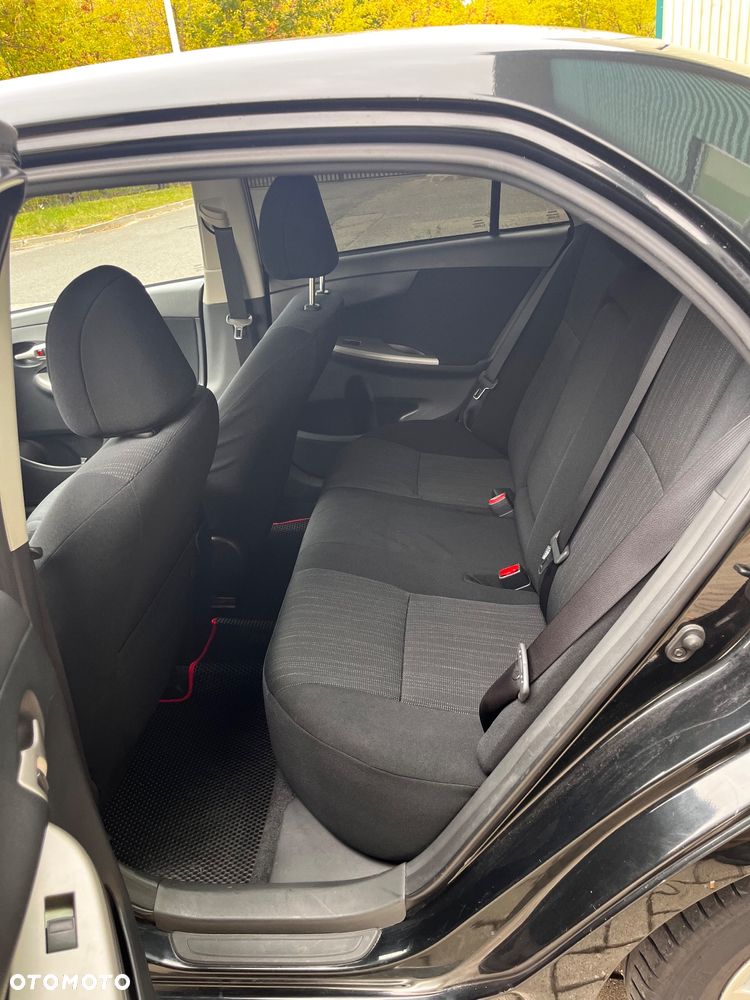 Toyota Corolla 2.0 D-4D Prestige - 29
