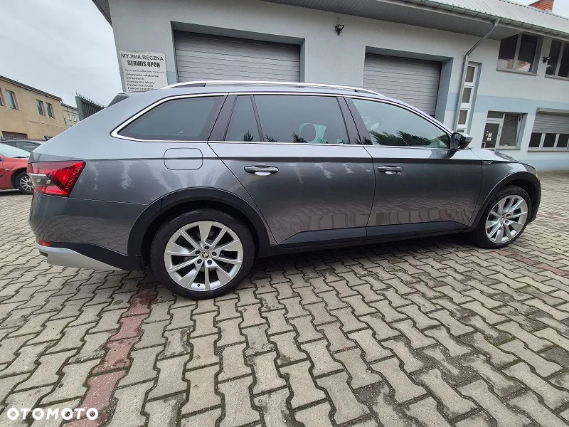 Skoda Superb 2.0 TSI 4x4 Scout DSG - 10