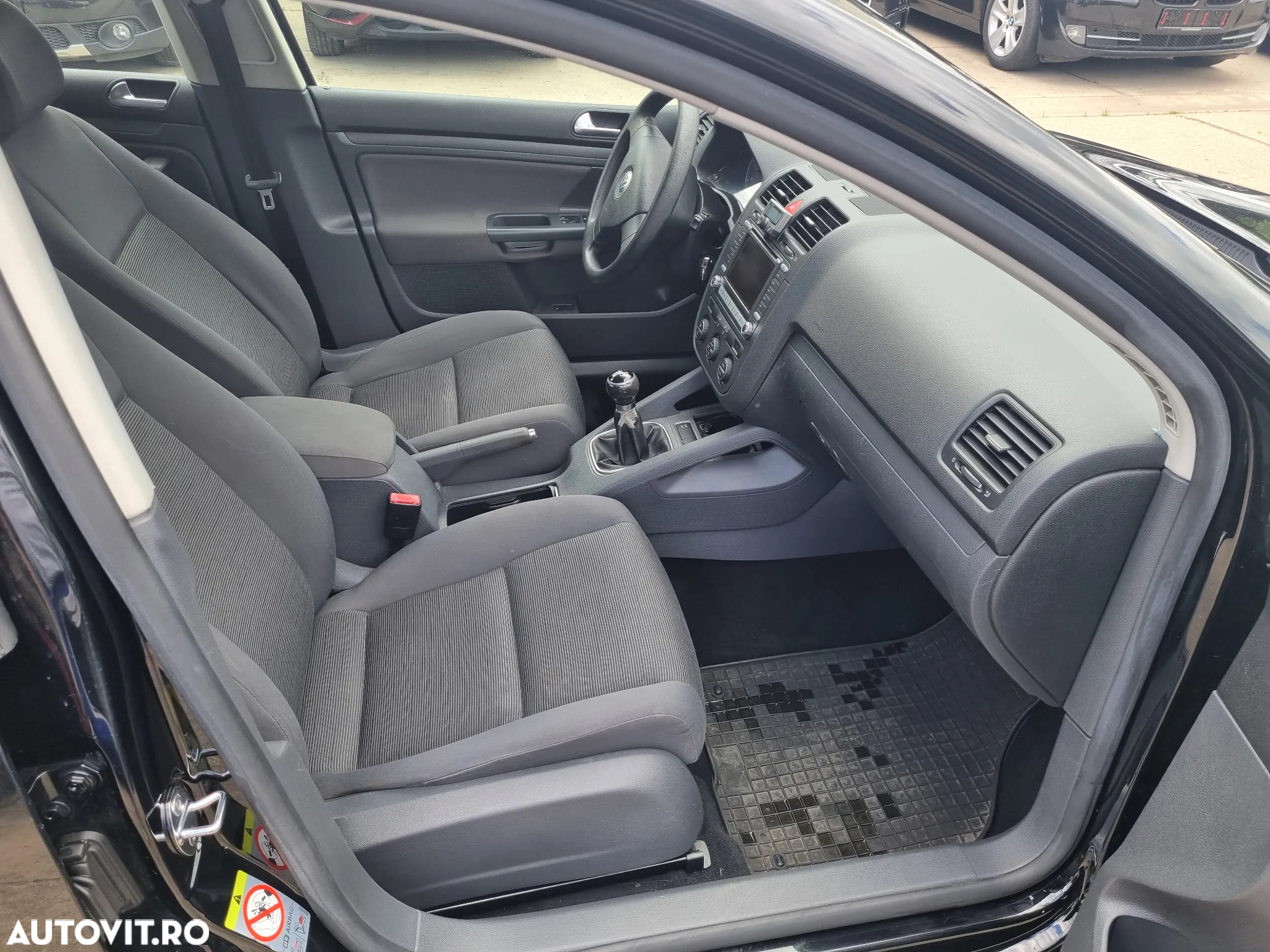 Volkswagen Golf 1.9 TDI DPF Goal - 11