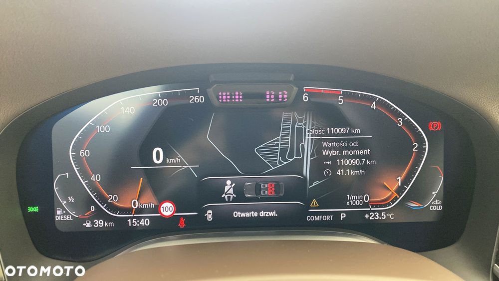 BMW Seria 7 730d xDrive mHEV - 17