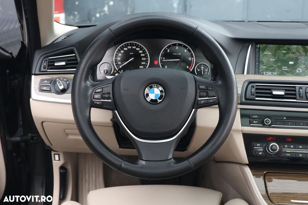 BMW Seria 5 525d Aut. - 26