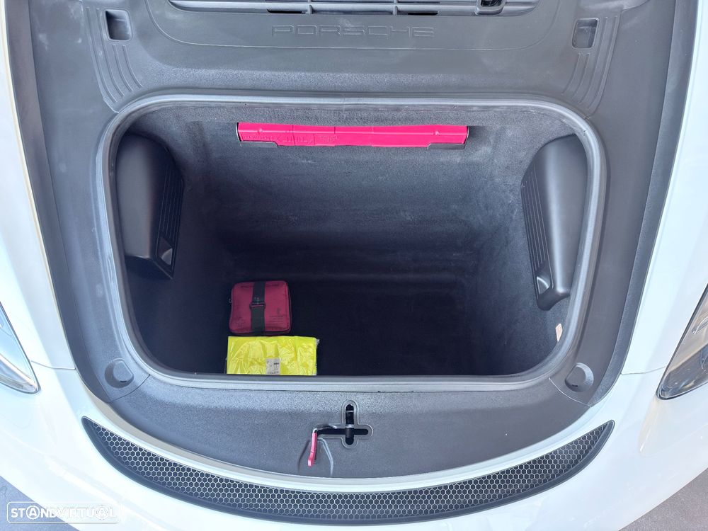 Porsche 718 Spyder Standard - 36