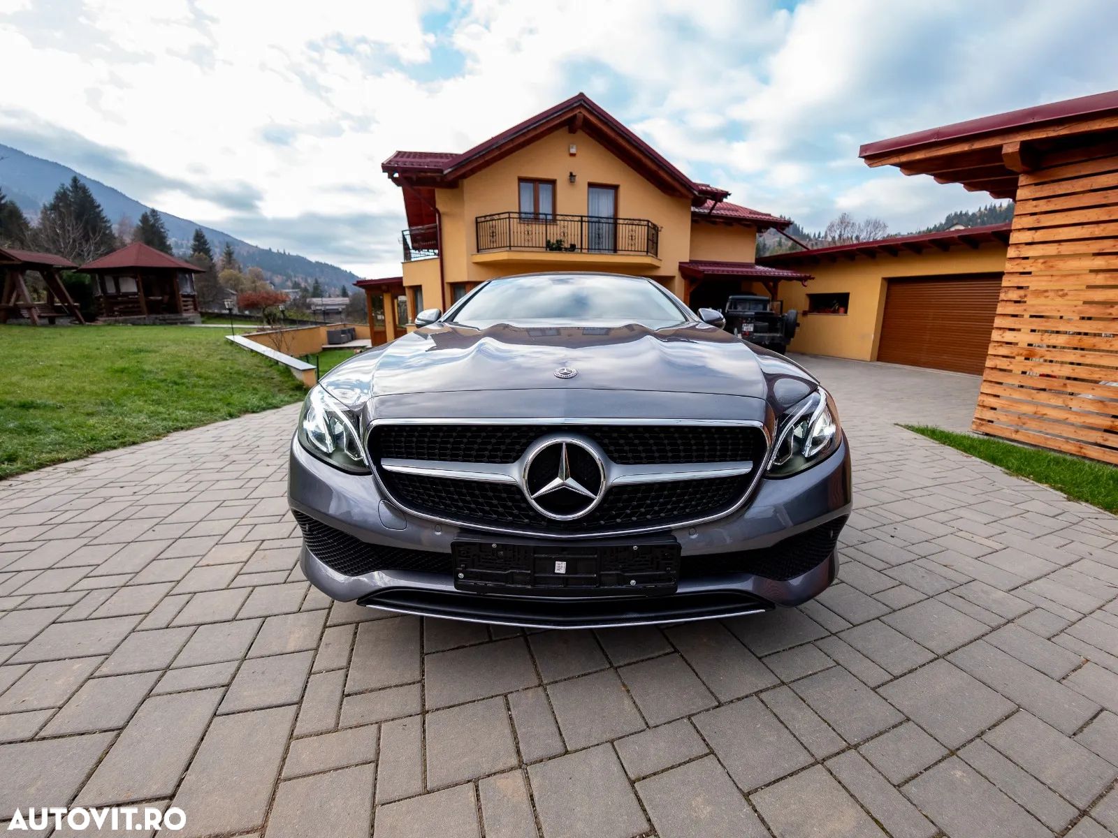 Mercedes-Benz E 220 d 4Matic Coupe 9G-TRONIC Avantgarde - 1
