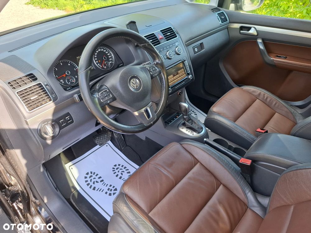 Volkswagen Touran 2.0 TDI DPF Highline DSG - 19