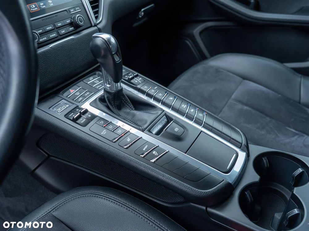 Porsche Macan PDK - 23