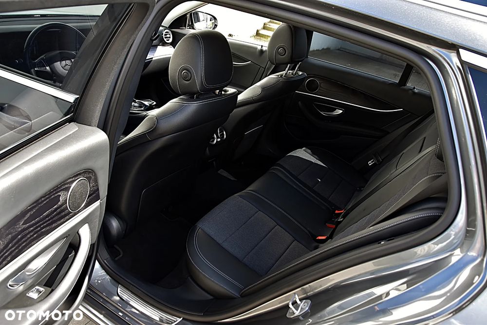 Mercedes-Benz Klasa E 220 d 4Matic All-Terrain 9G-TRONIC Avantgarde - 22