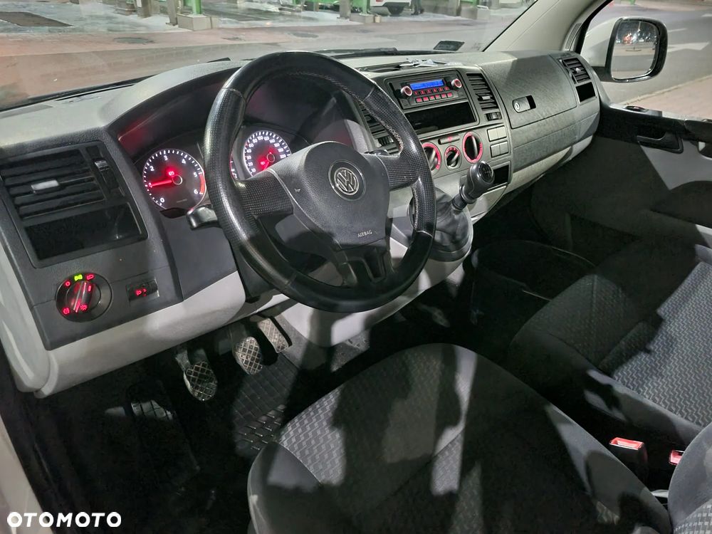 Volkswagen Transporter T5 - 8