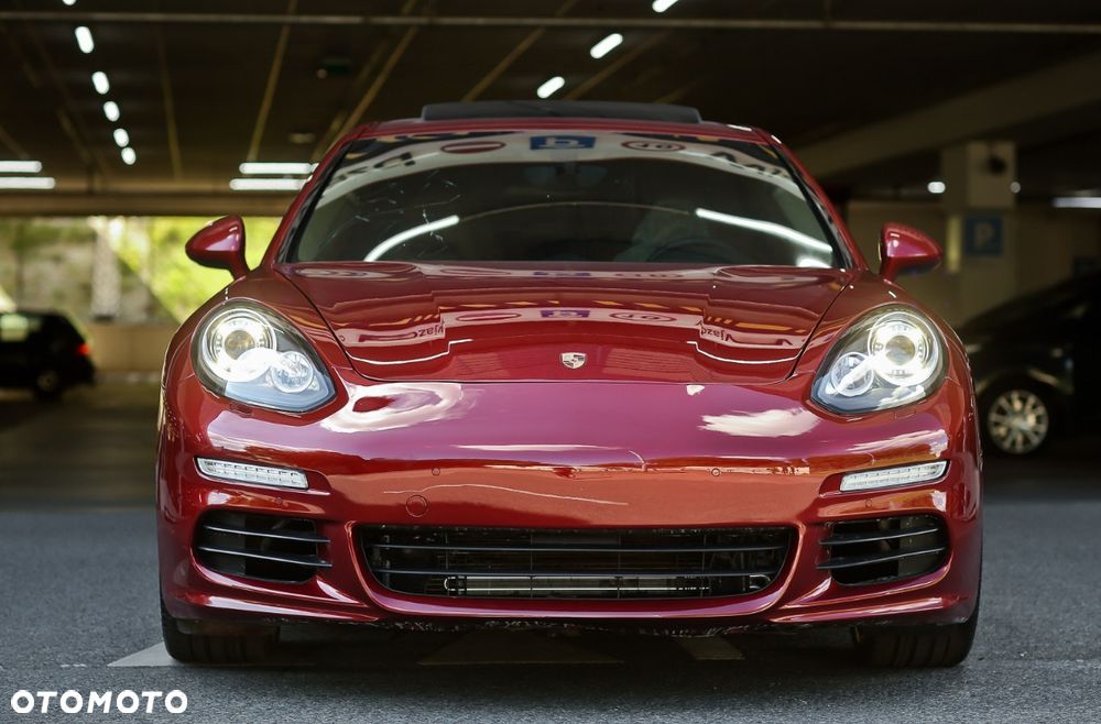 Porsche Panamera 4 PDK - 11