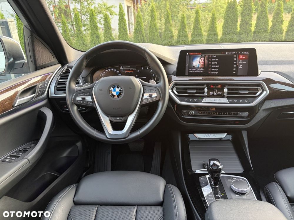 BMW X3 xDrive30i Luxury Line - 22