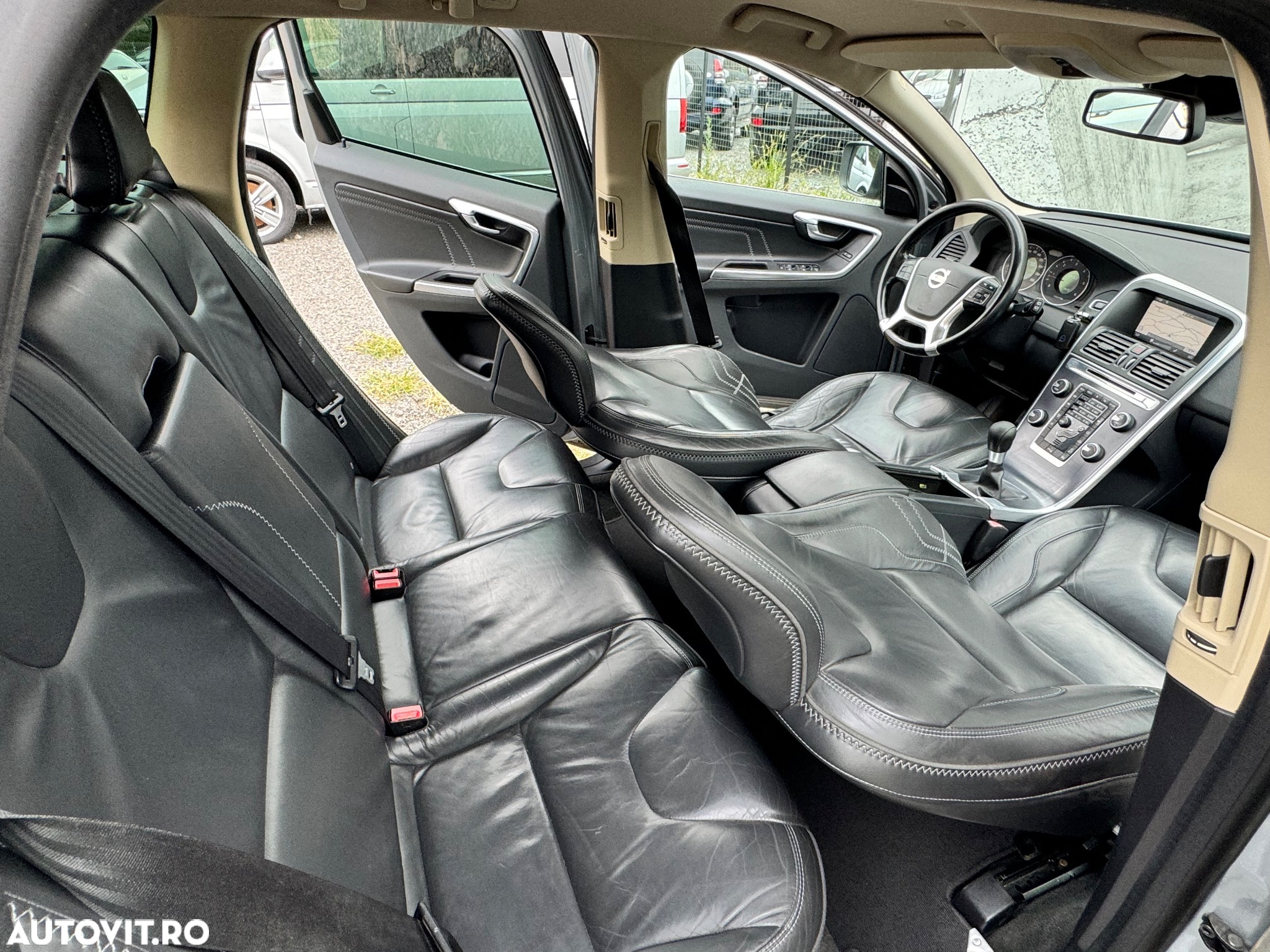 Volvo XC 60 D3 AWD Ocean Race - 8