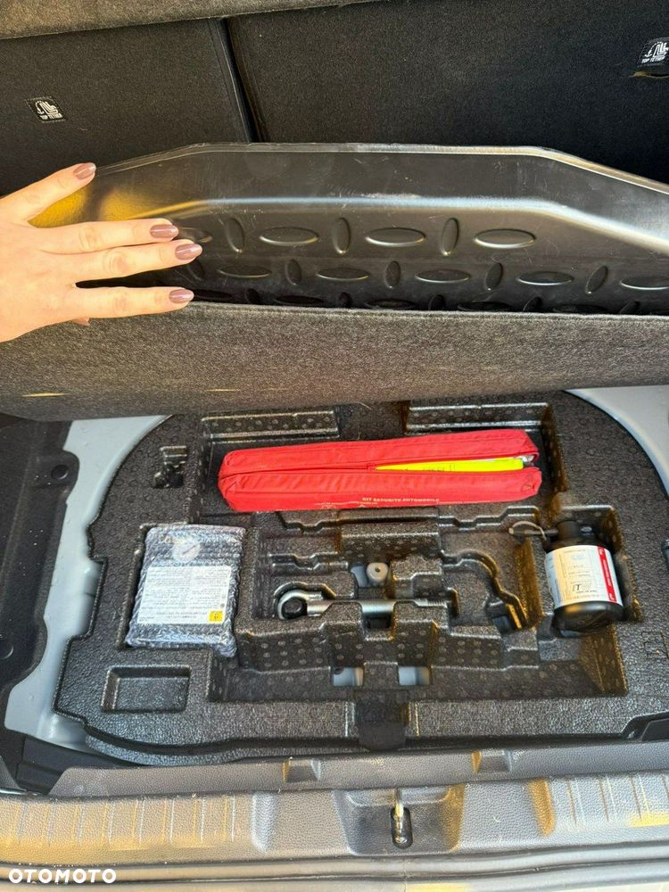 Toyota Corolla 1.8 Hybrid Comfort - 21