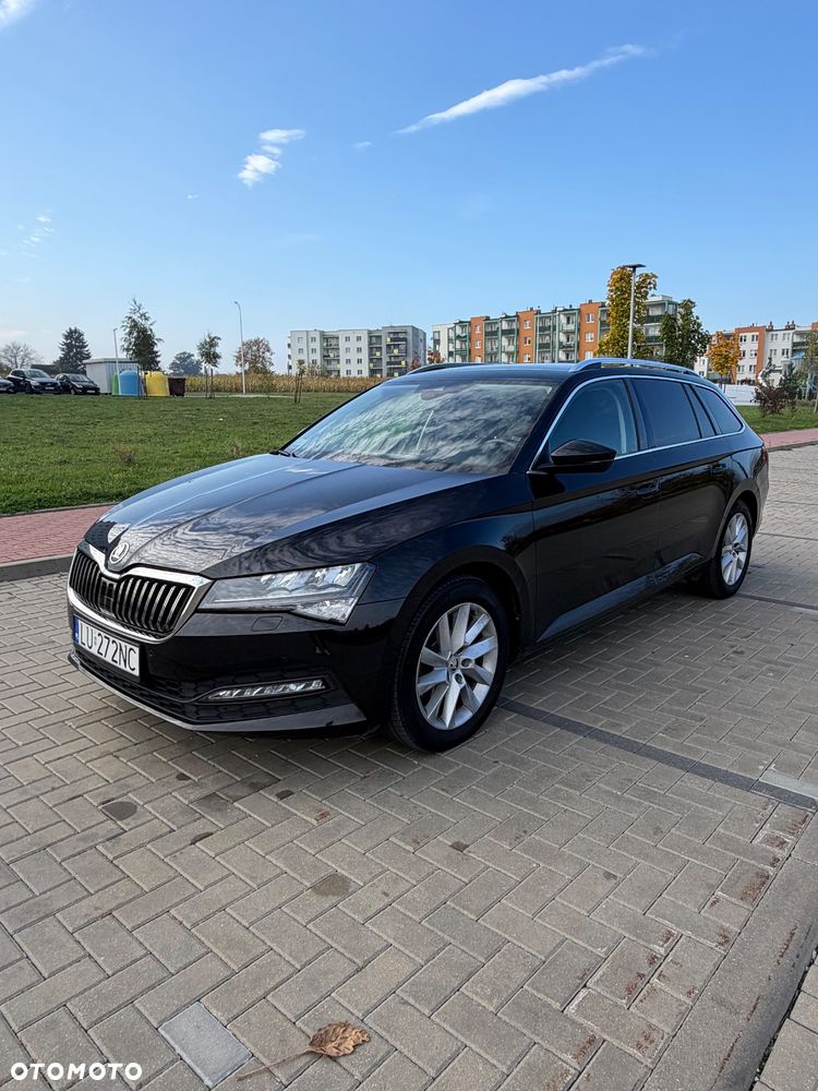 Skoda Superb 2022 photo 2