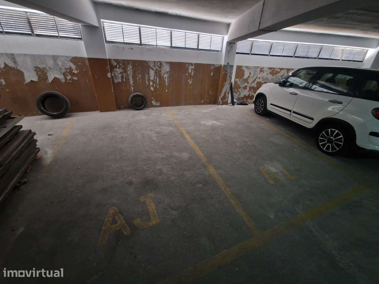 Aluga-se lugar de garagem - Av. da Reública - Metro D. João II - Grande imagem: 3/3