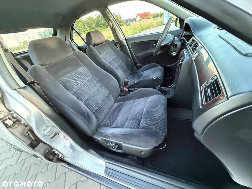 Honda Civic 1.4i S - 12