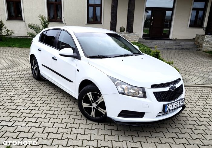 Chevrolet Cruze 1.6 LS - 2