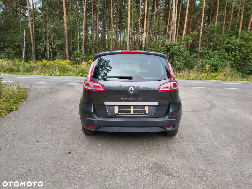 Renault Scenic 1.6 16V 110 Dynamique - 9