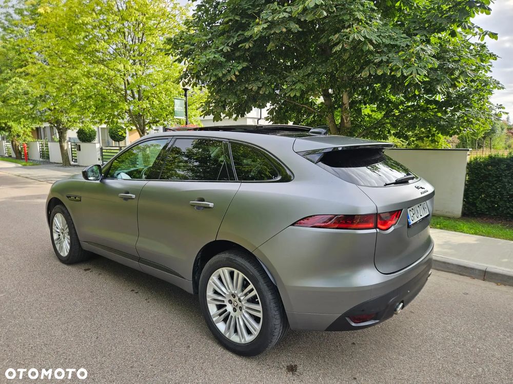 Jaguar F-Pace - 7