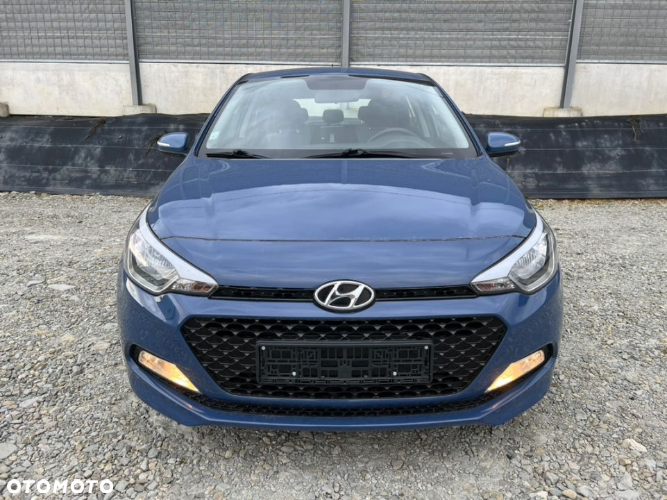 Hyundai i20 blue 1.2 - 5