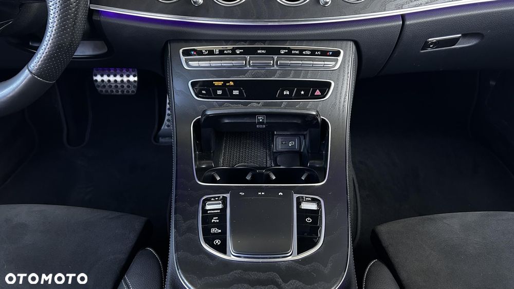 Mercedes-Benz Klasa E - 19