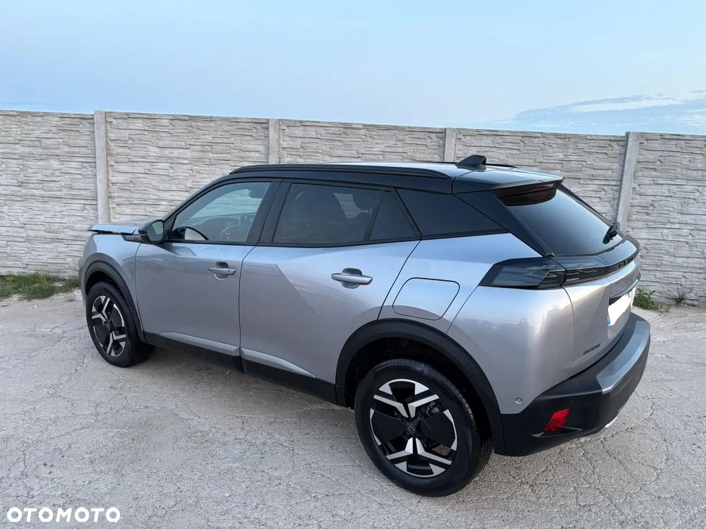 Peugeot 2008 Hybrid 136 e-DSC GT - 34