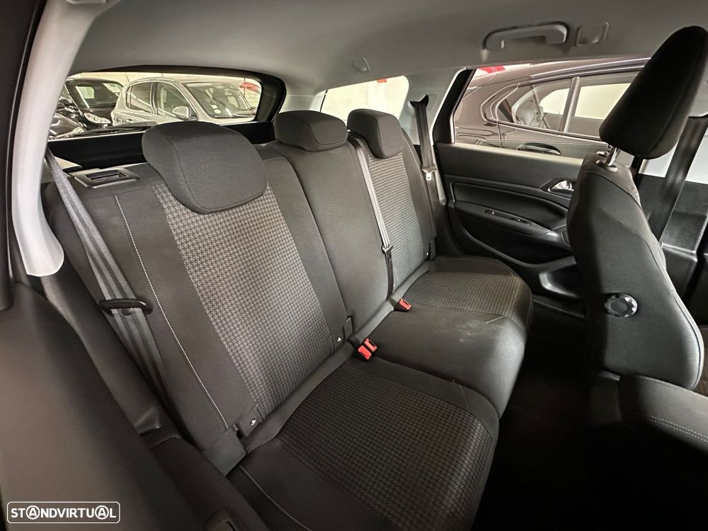 Peugeot 308 SW 1.5 BlueHDi Allure EAT6 - 15