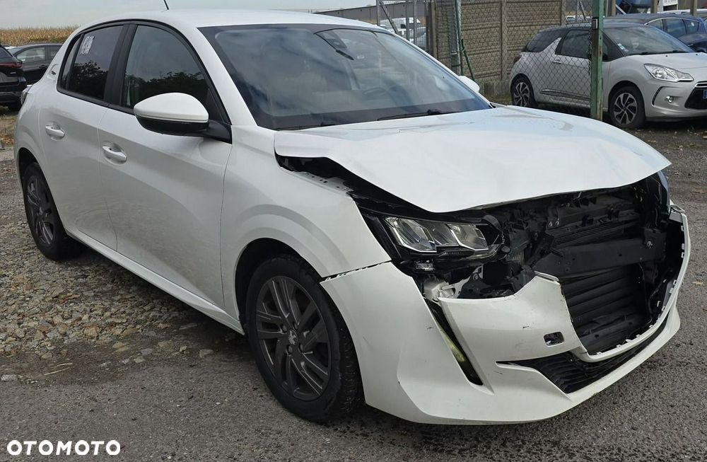 Peugeot 208 - 31