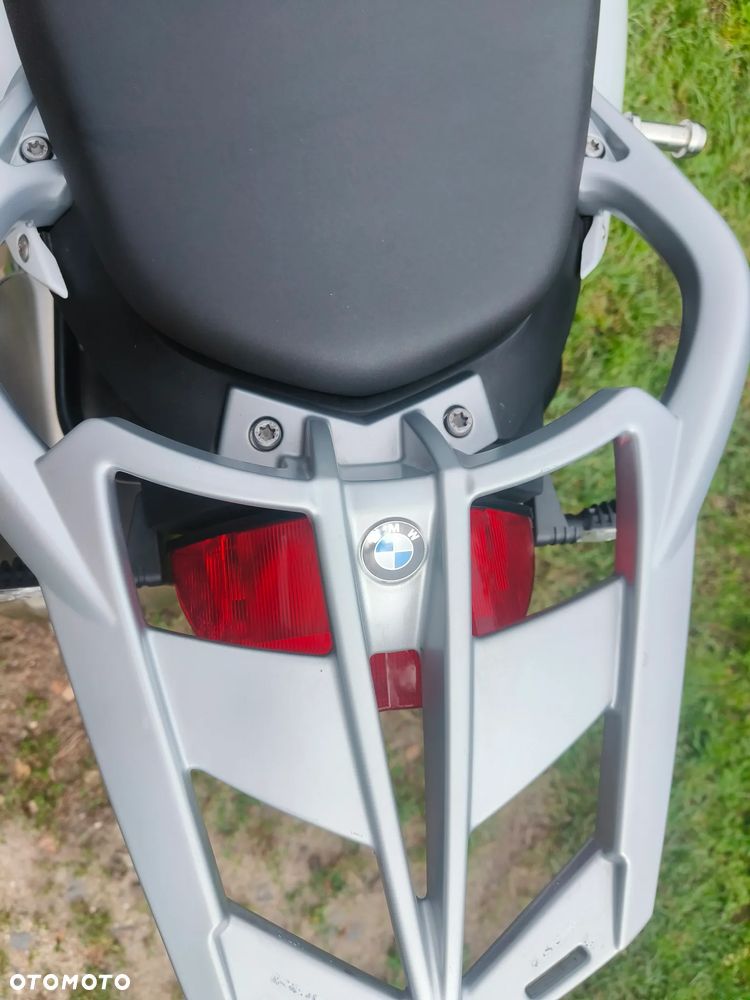BMW F - 10