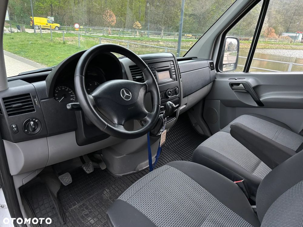 Mercedes-Benz SPRINTER L4H2 - 14