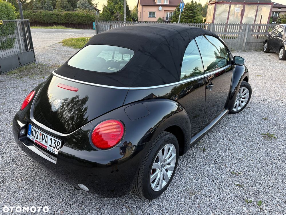 Volkswagen New Beetle - 8