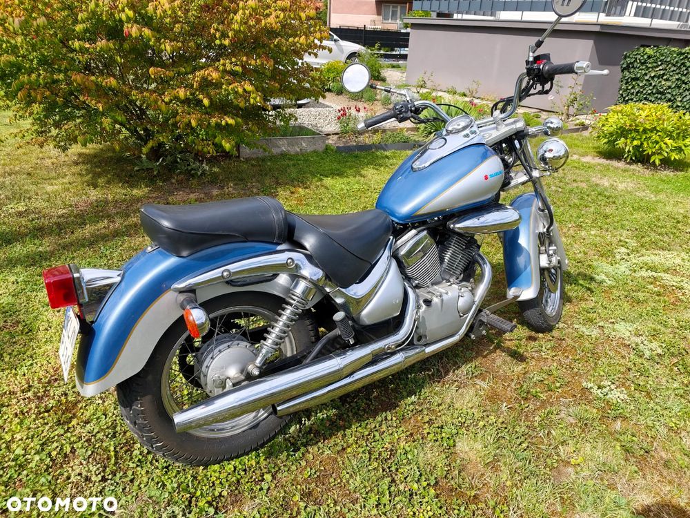 Suzuki Intruder - 4