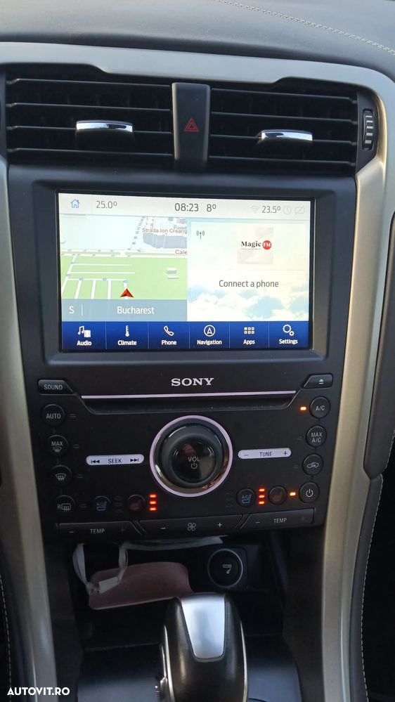 Ford Mondeo 2.0 HEV Vignale - 27