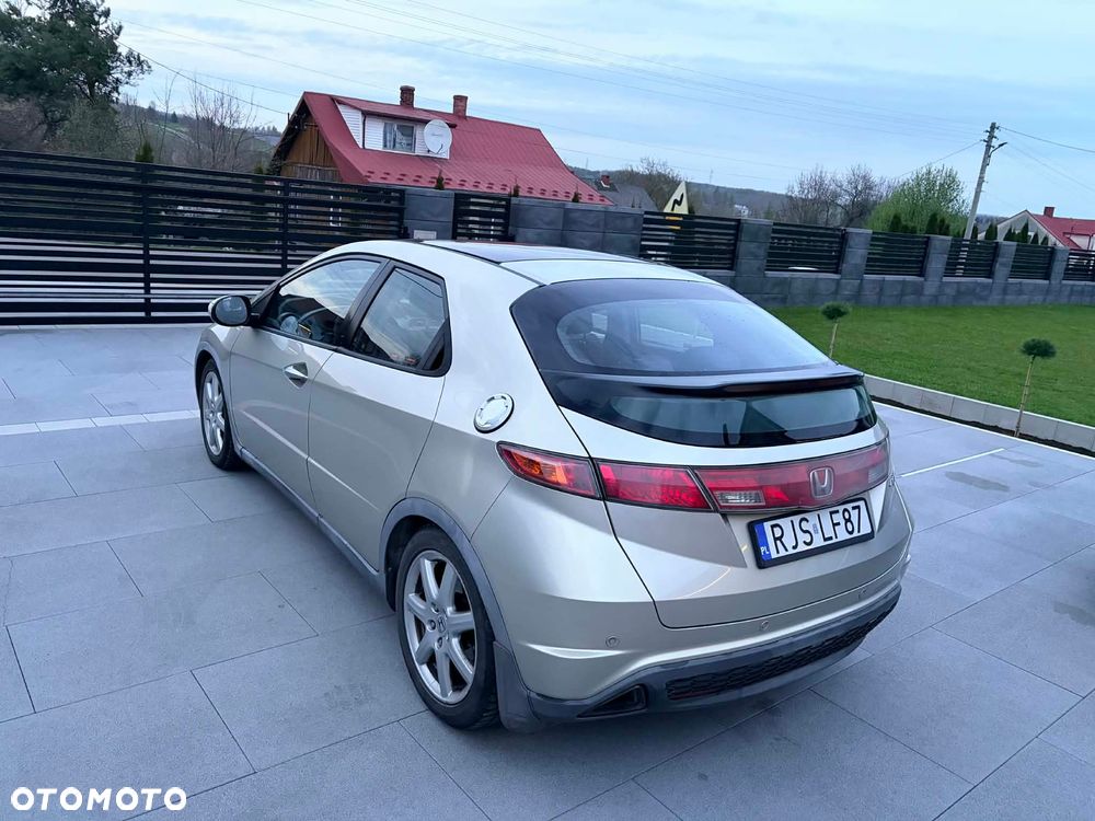 Honda Civic 1.8 Executive - 8
