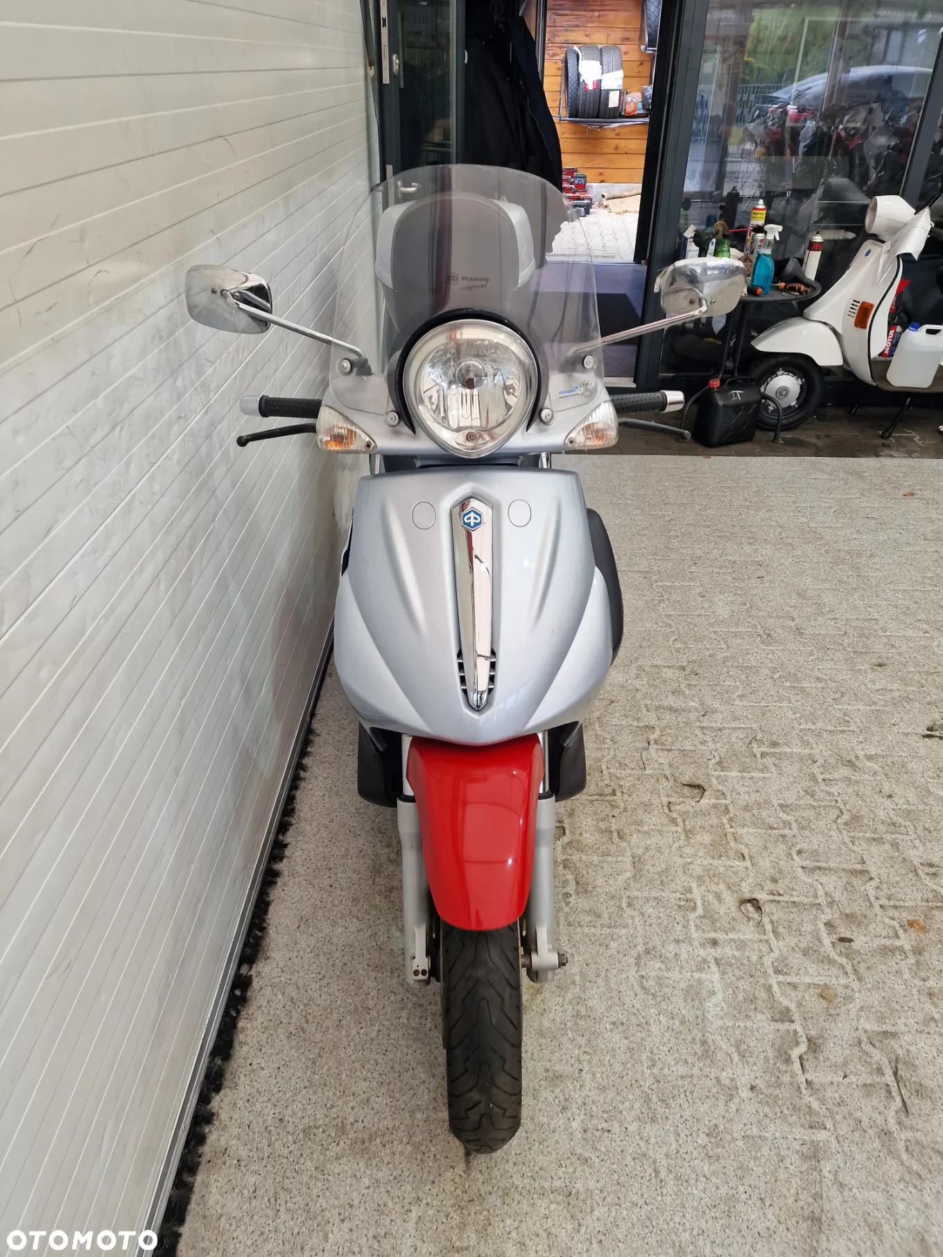 Piaggio Beverly - 11