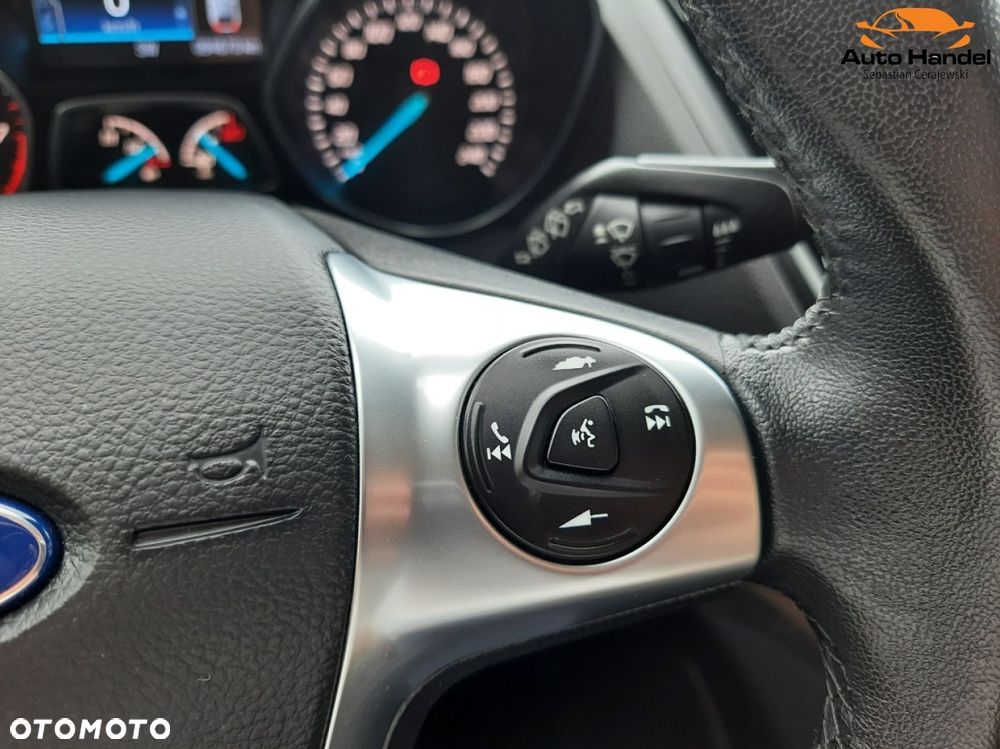 Ford Kuga 1.5 EcoBoost 2x4 Titanium - 20