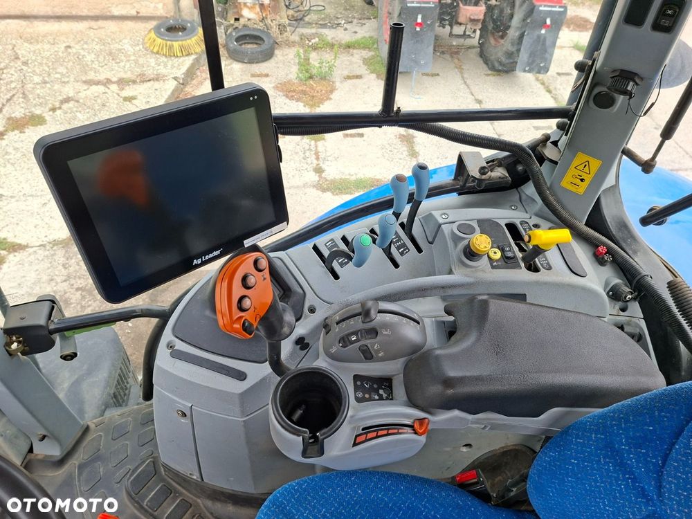 New Holland T7.200 4X4 - 15