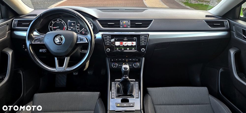 Skoda Superb 1.6 TDI Ambition - 5