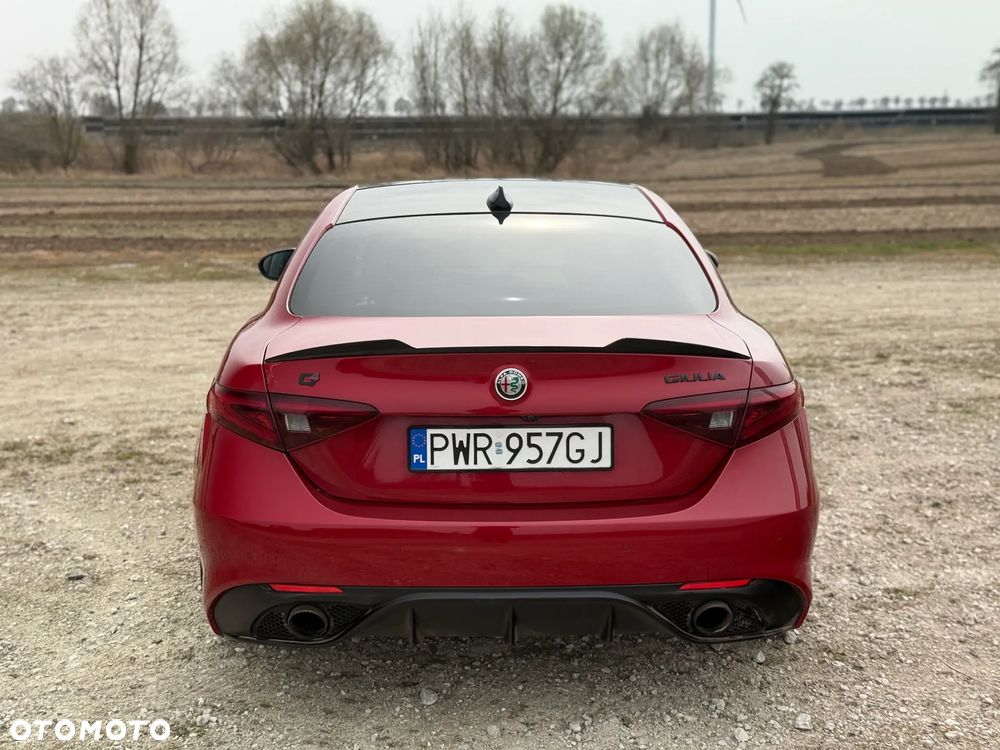 Alfa Romeo Giulia 2.0 Turbo 16V AT8-Q4 Ti - 6