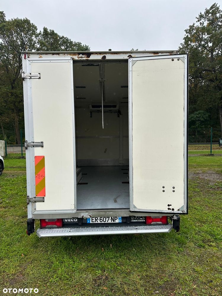 Iveco Daily 35S180 chłodnia klima 3.0 Hi Matic - 9