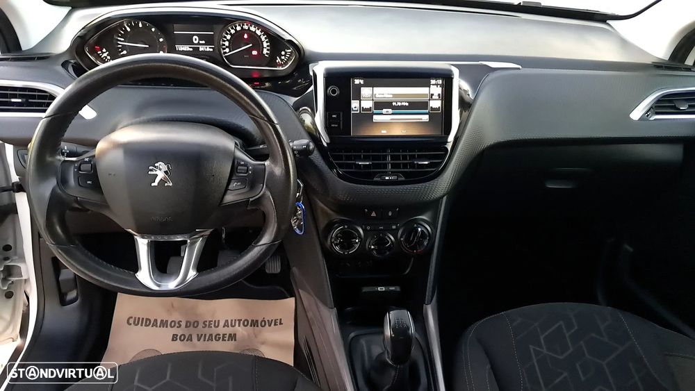 Peugeot 2008 1.6 BlueHDi Style - 21