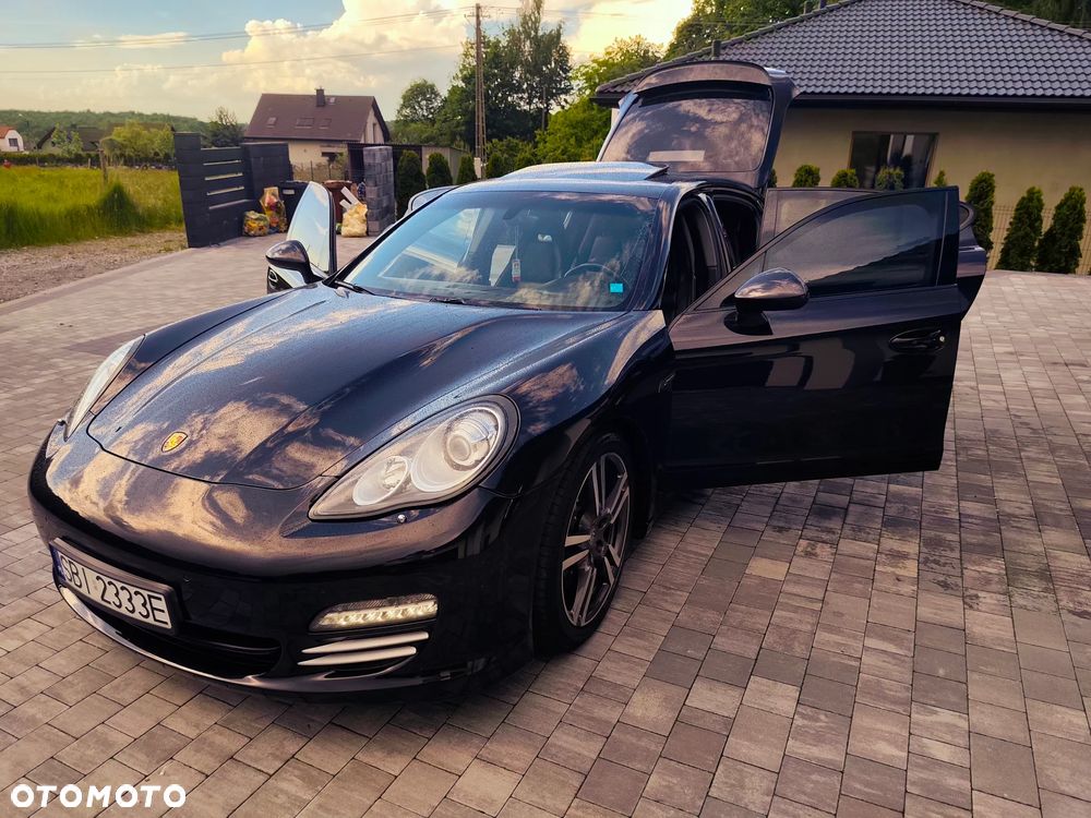 Porsche Panamera 4 PDK - 23