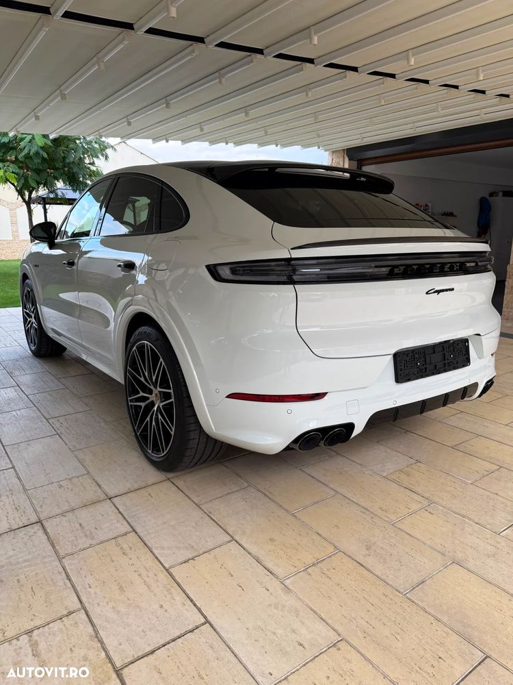 Porsche Cayenne Coupe - 24