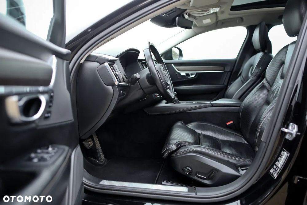 Volvo V90 Cross Country D5 SCR AWD Pro - 19